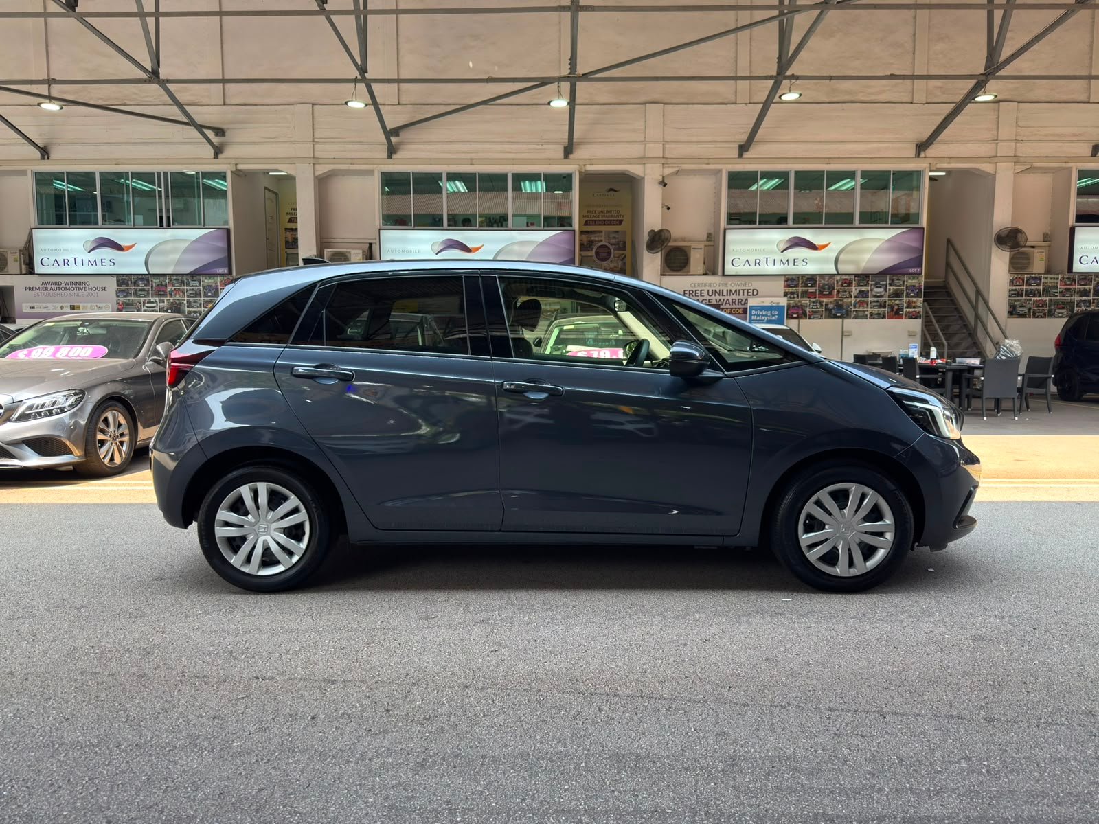 Honda Fit 1.3 Basic Sensing photo 4